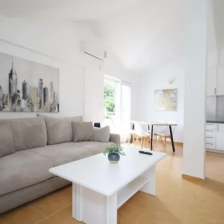 Status-m Seoce 26 Apartment *